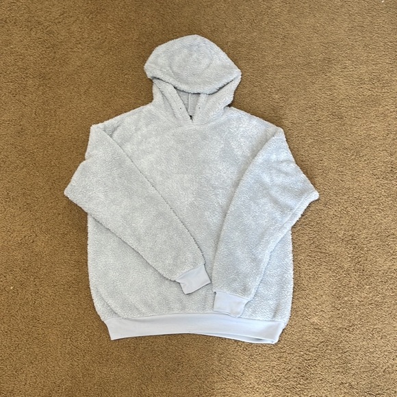 Light gray fluffy hoodie - Picture 2 of 3